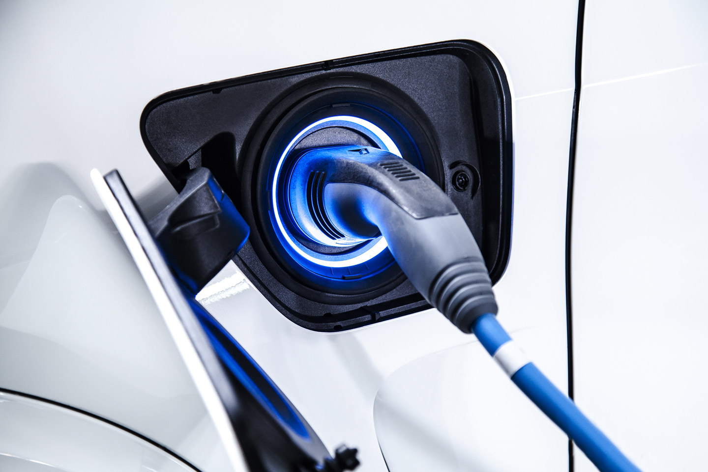 Your guide to electric vehicle connectors Dalroad